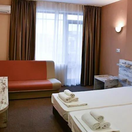 فندق Хотел Фтр Подкрепа 3*